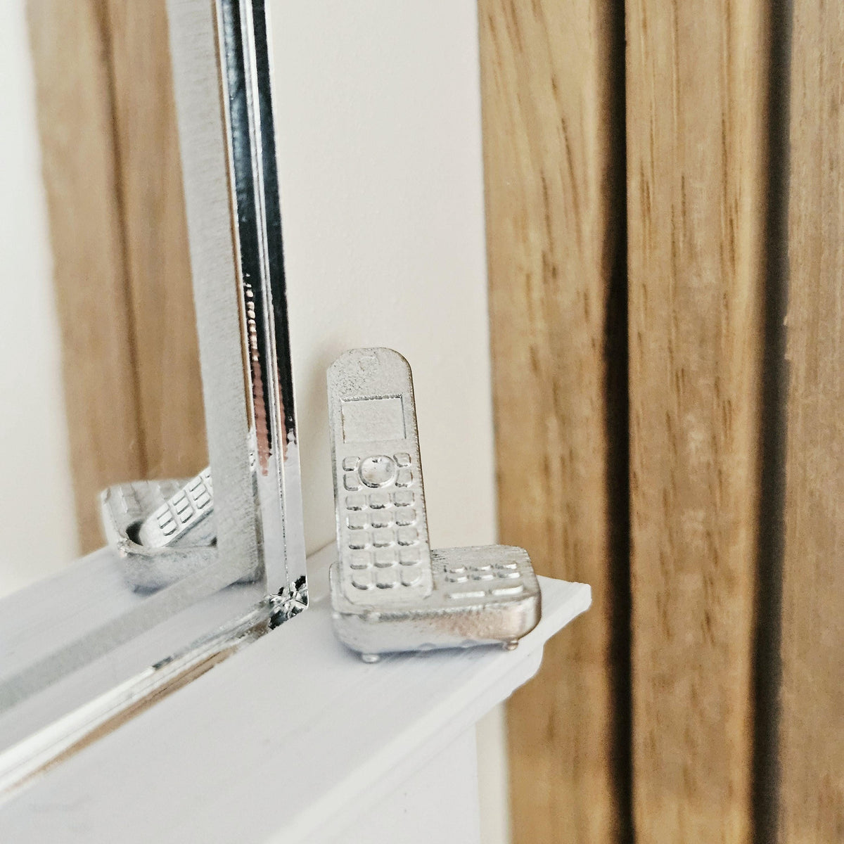 Silver modern telephone with answering machine in a 1:12 scale dolls house display, detail view 6